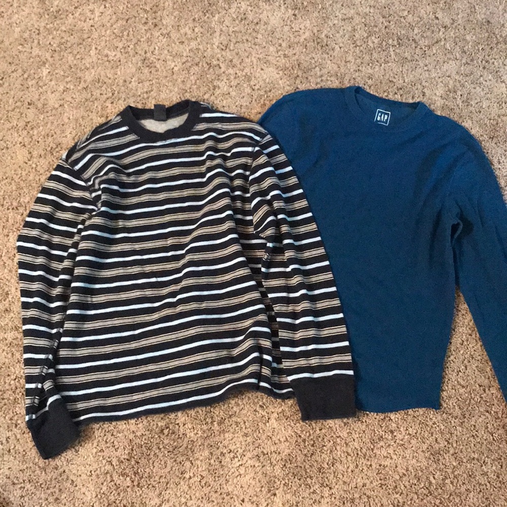 Various brands of shirts - Picture 2 of 7